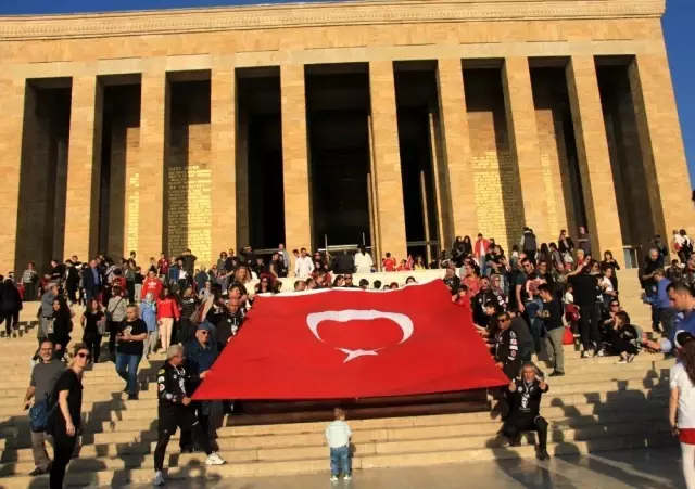 Toroslar'dan Anıtkabir'e kadar pedal çevirdiler Toroslar'dan Anıtkabir'e kadar pedal çevirdiler