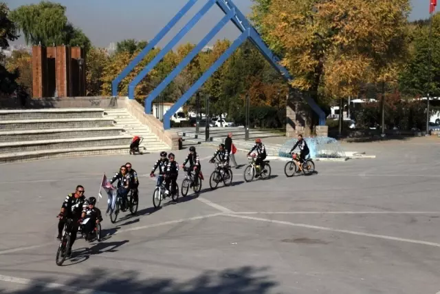 Toroslar'dan Anıtkabir'e kadar pedal çevirdiler Toroslar'dan Anıtkabir'e kadar pedal çevirdiler