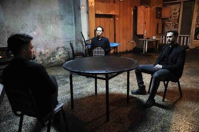 Yamaç ve Nehir'in öpüşme sahnesi Çukur'un fragmanına damga vurdu