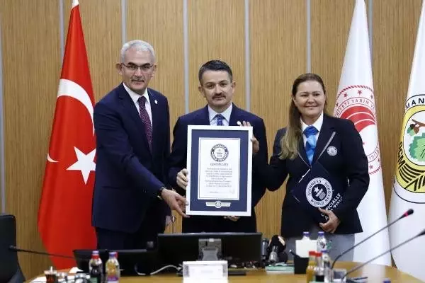'1 saatte en fazla fidan dikme' dünya rekoru Türkiye'nin oldu