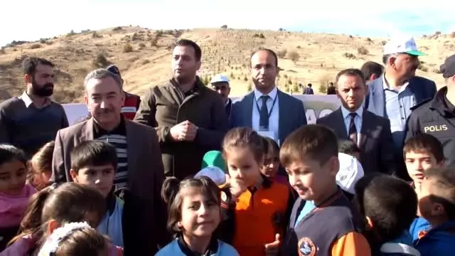 '11 Milyon Ağaç; Bugün Fidan, Yarın Nefes' programı '11 Milyon Ağaç; Bugün Fidan, Yarın Nefes' programı
