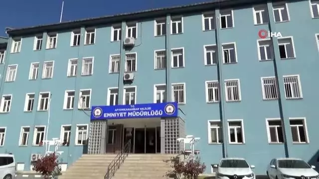 4 ev, 3 otomobili soydular...Hırsızlık şebekesi çökertildi 4 ev, 3 otomobili soydular...Hırsızlık şebekesi çökertildi
