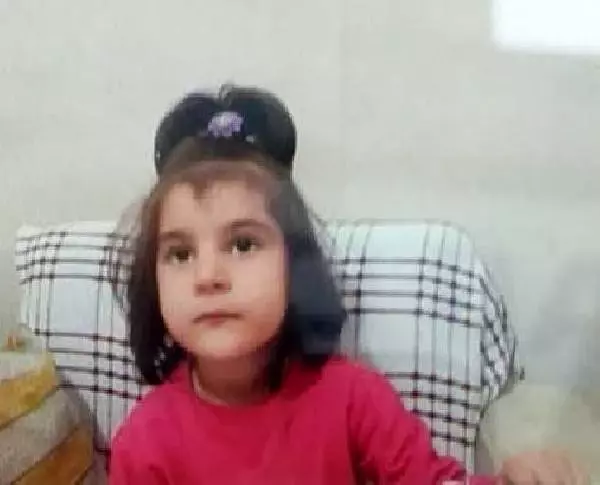 4 yaşındaki Fatma Nur, ağabeyiyle aynı kaderi yaşadı 4 yaşındaki Fatma Nur, ağabeyiyle aynı kaderi yaşadı