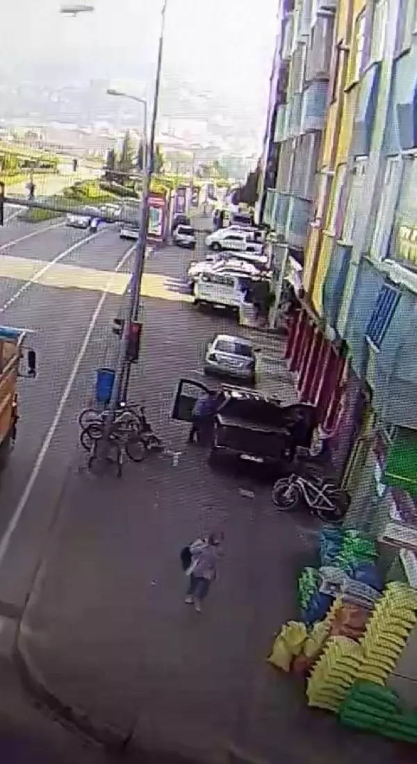 4 yaşındaki Fatma Nur, ağabeyiyle aynı kaderi yaşadı (2) 4 yaşındaki Fatma Nur, ağabeyiyle aynı kaderi yaşadı (2)