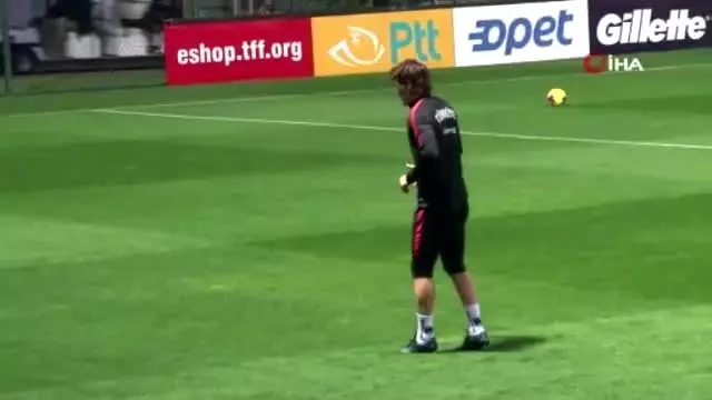 A Milli Takım hazırlıklarını sürdürdü A Milli Takım hazırlıklarını sürdürdü