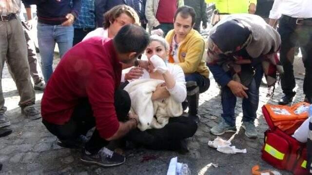 Beyoğlu'nda dehşet! Kendisine para vermeyen kadına inşaat demiri sapladı