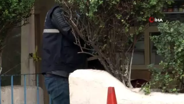 Beyoğlu'nda kahvehaneye silahlı saldırı: 1 yaralı Beyoğlu'nda kahvehaneye silahlı saldırı: 1 yaralı