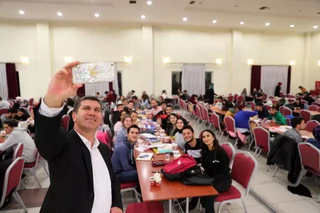 Burdur'da üniversite öğrencilerine belediye sahip çıktı Burdur'da üniversite öğrencilerine belediye sahip çıktı
