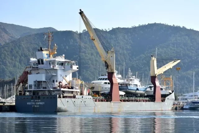 Deniz sezonu kapandı bakımları Marmaris'te yapılan yatlar ülkelerine dönmeye başladı Deniz sezonu kapandı bakımları Marmaris'te yapılan yatlar ülkelerine dönmeye başladı