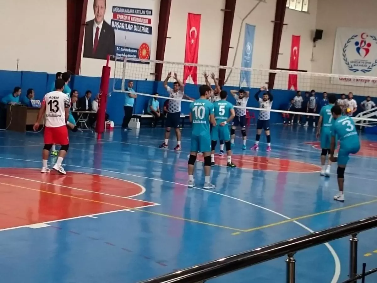 Develi Belediyespor Seyircisinden Melikgazi Belediyespor'a Alkış