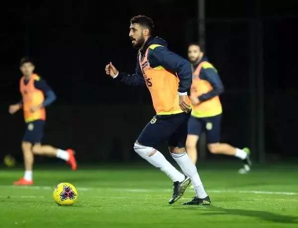 Fenerbahçe'de Yeni Malatyaspor hazırlıkları milli oyunculardan yoksun başladı Fenerbahçe'de Yeni Malatyaspor hazırlıkları milli oyunculardan yoksun başladı