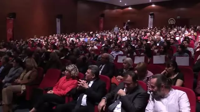 Ferhan Şensoy Bilecik Tiyatro Günleri'nde sahne aldı Ferhan Şensoy Bilecik Tiyatro Günleri'nde sahne aldı