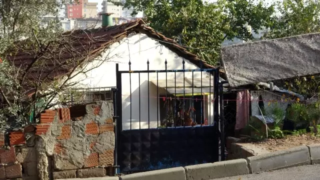 Hayırsever vatandaş bu kez Tuzla'da ortaya çıktı Hayırsever vatandaş bu kez Tuzla'da ortaya çıktı