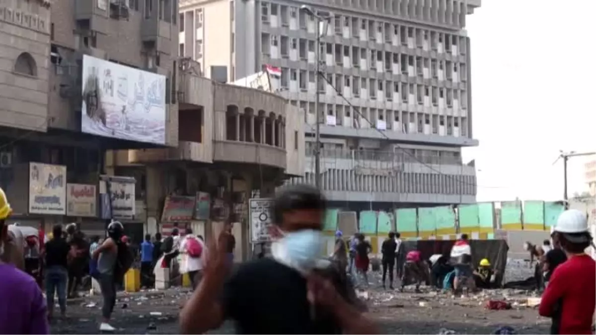 Irak'ta hükümet karşıtı gösteriler devam ediyor (2)