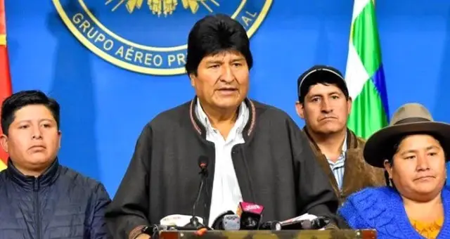 ABD destekli ordu tarafından istifa ettirilen Evo Morales, 'Döneceğim' açıklaması yapıp Bolivya'dan ayrıldı ABD destekli ordu tarafından istifa ettirilen Evo Morales, 'Döneceğim' açıklaması yapıp Bolivya'dan ayrıldı