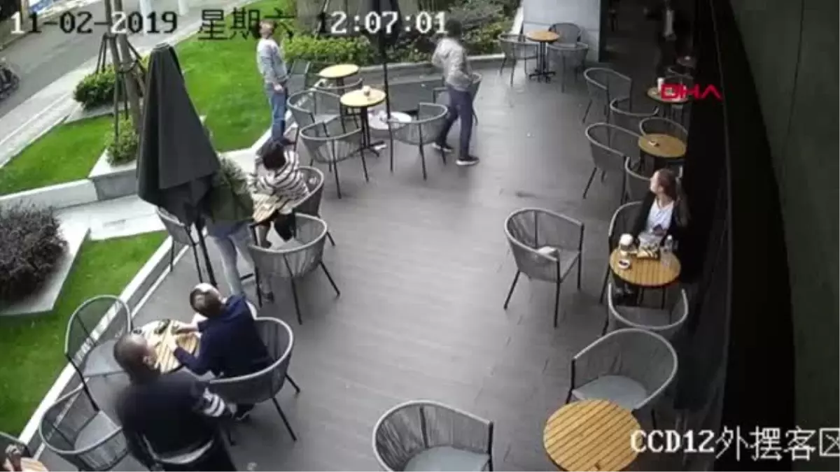 Kahve içerken ölümden döndüler