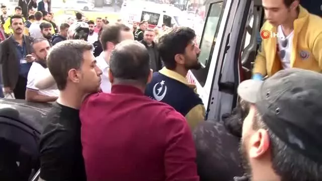 Kendisine para vermeyen kadın turiste demir sapladı Kendisine para vermeyen kadın turiste demir sapladı