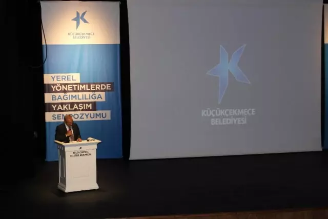 Küçükçekmece'de 'Yerel Yönetimlerde Bağımlılığa Yaklaşım' sempozyumu