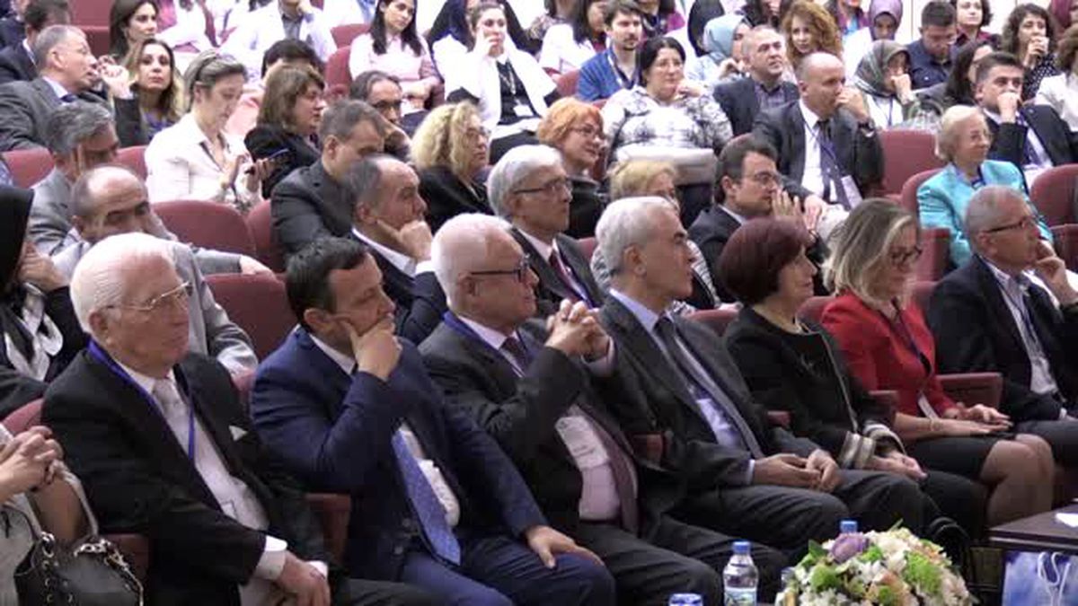 Prof. Dr. Enver Hasanoğlu: 'Aşı reddi nedeniyle salgınlarla baş başa kalabiliriz'