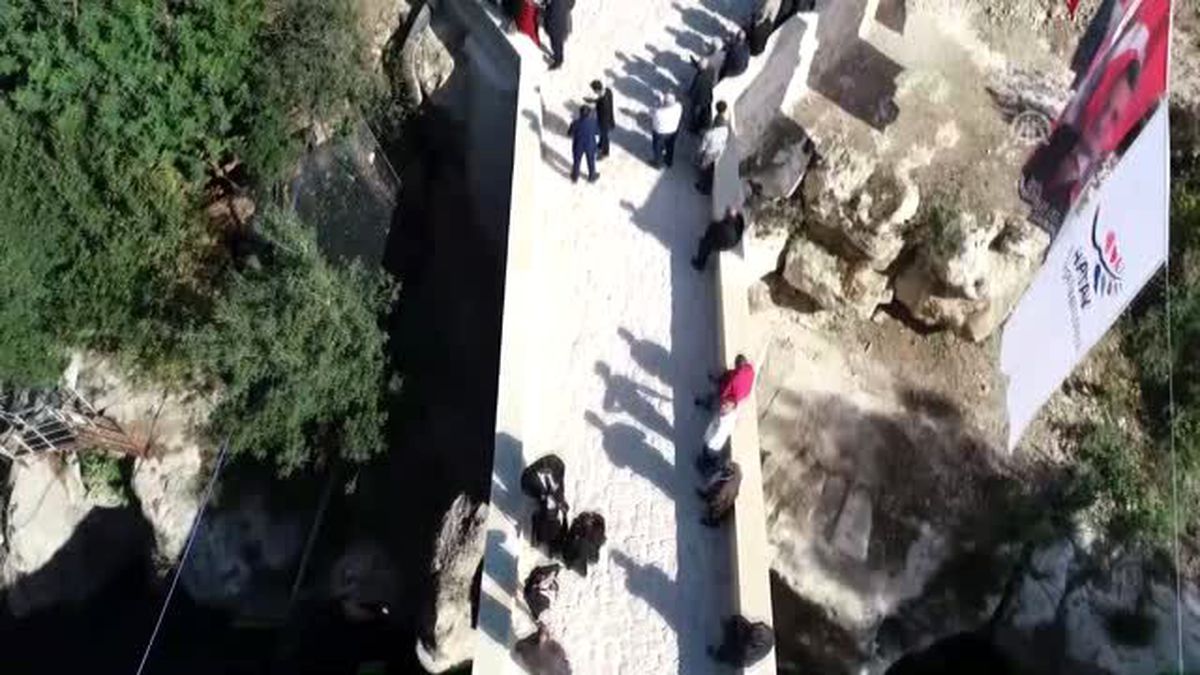 Restorasyonu tamamlanan tarihi Batıayaz Köprüsü hizmete açıldı