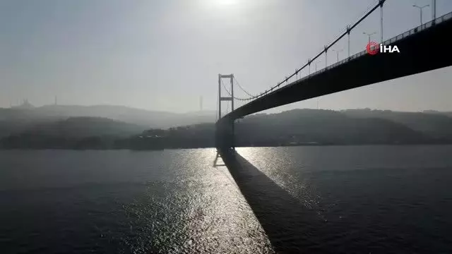 Sis altındaki İstanbul havadan görüntülendi