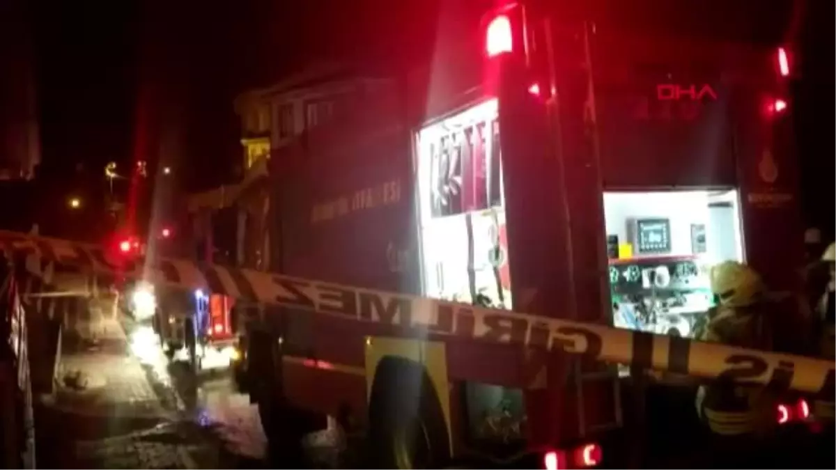 Sultanbeyli'de gecekondu yangını