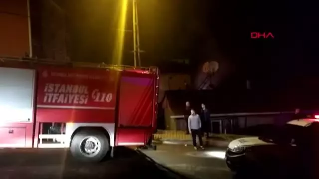 Sultanbeyli'de gecekondu yangını Sultanbeyli'de gecekondu yangını