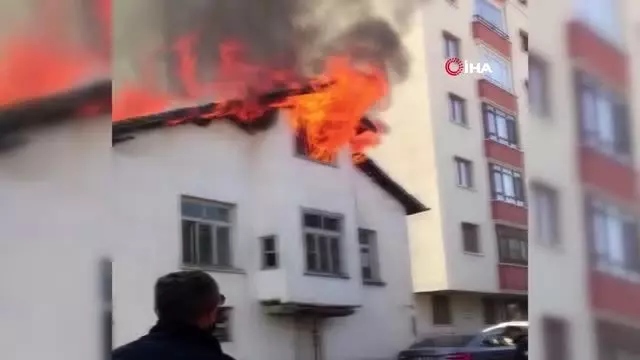 Tarihi Ankara evi alevlere teslim oldu Haberler