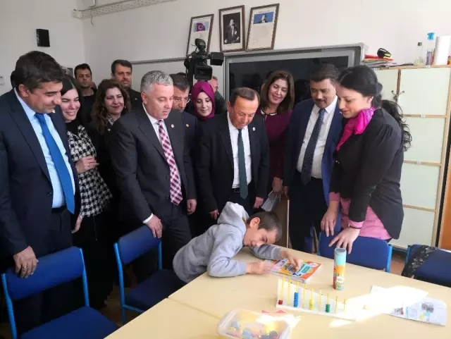 TBMM Araştırma Komisyonu üyeleri Aksaray'daki okulu inceledi TBMM Araştırma Komisyonu üyeleri Aksaray'daki okulu inceledi