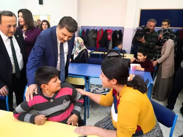 TBMM Araştırma Komisyonu üyeleri Aksaray'daki okulu inceledi TBMM Araştırma Komisyonu üyeleri Aksaray'daki okulu inceledi