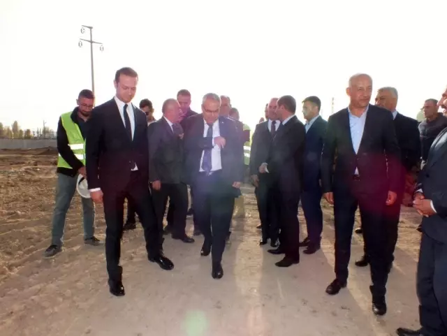 Vali Gündüzöz, Malazgirt'te incelemelerde bulundu Vali Gündüzöz, Malazgirt'te incelemelerde bulundu