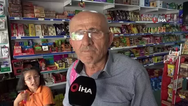 Vatandaşlara yardım eden hayırsever Tuzla'da ortaya çıktı Vatandaşlara yardım eden hayırsever Tuzla'da ortaya çıktı