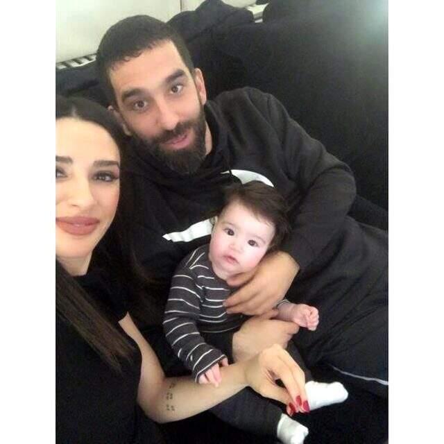 Arda Turan'ın eşi Aslıhan Doğan Turan 5 haftalık hamile