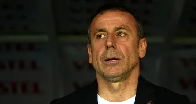 Beşiktaş'ta Oğuzhan, Lens ve Roco ile yollar ayrılıyor Beşiktaş'ta Oğuzhan, Lens ve Roco ile yollar ayrılıyor