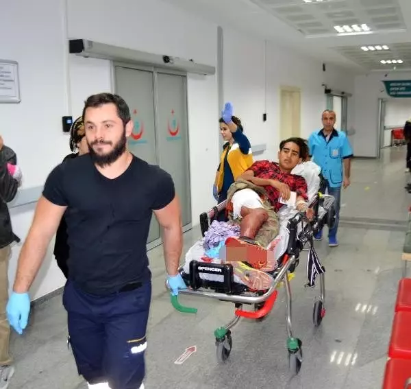 Bıçaklı kavga: 2 yaralı Bıçaklı kavga: 2 yaralı