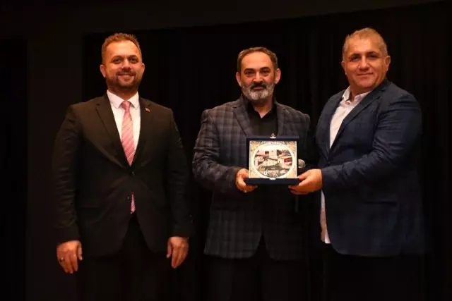 Bursa'da Dursun Ali Erzincanlı ile şiir dolu gece Bursa'da Dursun Ali Erzincanlı ile şiir dolu gece