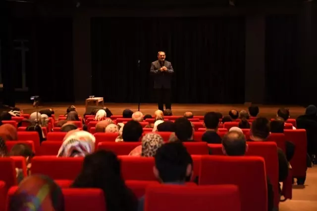 Bursa'da Dursun Ali Erzincanlı ile şiir dolu gece Bursa'da Dursun Ali Erzincanlı ile şiir dolu gece