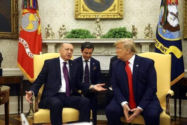 Cumhurbaşkanı Erdoğan ile Trump'ın baş başa görüşmesi başladı