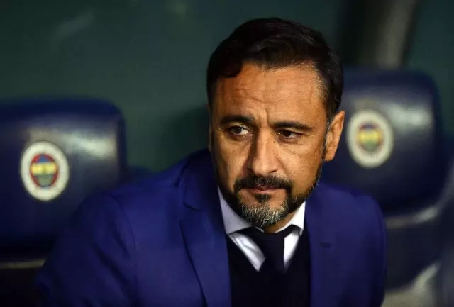 Fenerbahçe'nin eski çalıştırıcısı Vitor Pereira'ya hapis cezası Fenerbahçe'nin eski çalıştırıcısı Vitor Pereira'ya hapis cezası