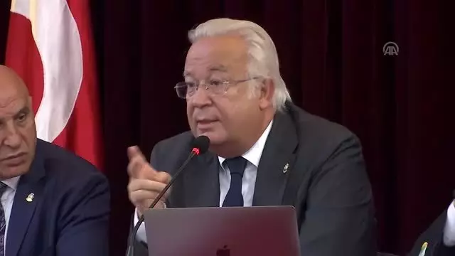 Galatasaray Kulübünün divan kurulu toplantısı Galatasaray Kulübünün divan kurulu toplantısı