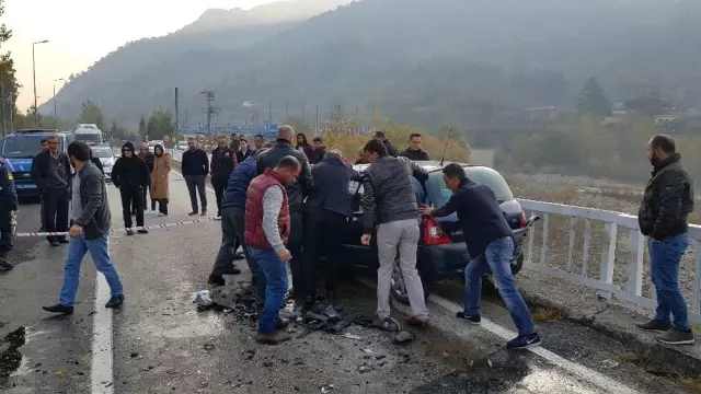 Hatalı sollama kazayı da beraberinde getirdi: 3 yaralı Hatalı sollama kazayı da beraberinde getirdi: 3 yaralı