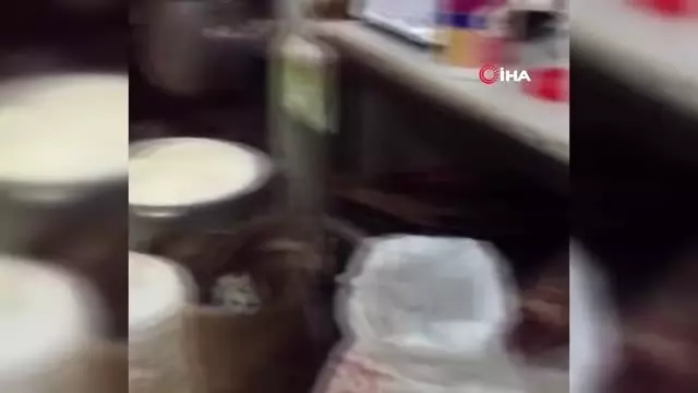İzmir'de tatlıcı baskını: Adeta mikrop imalathanesi İzmir'de tatlıcı baskını: Adeta mikrop imalathanesi