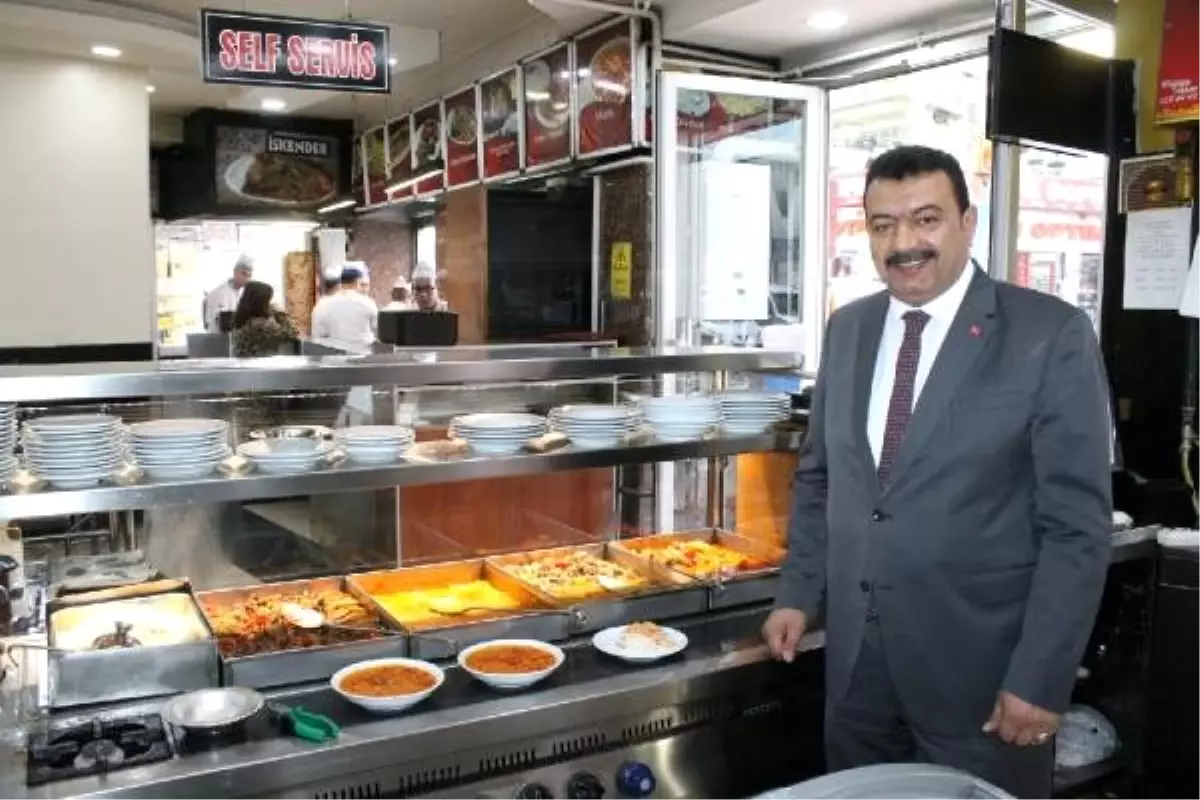 Kayseri'de 5 ton atık yiyecek, sokak hayvanlarına ulaştırılıyor