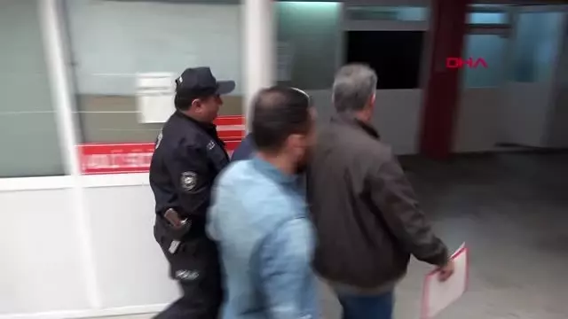 Kocaeli manisa'da eşini dövüp kocaeli'ye geldi; eşiyle ilişkisi olduğunu iddia ettiği kişiye... Kocaeli manisa'da eşini dövüp kocaeli'ye geldi; eşiyle ilişkisi olduğunu iddia ettiği kişiye...