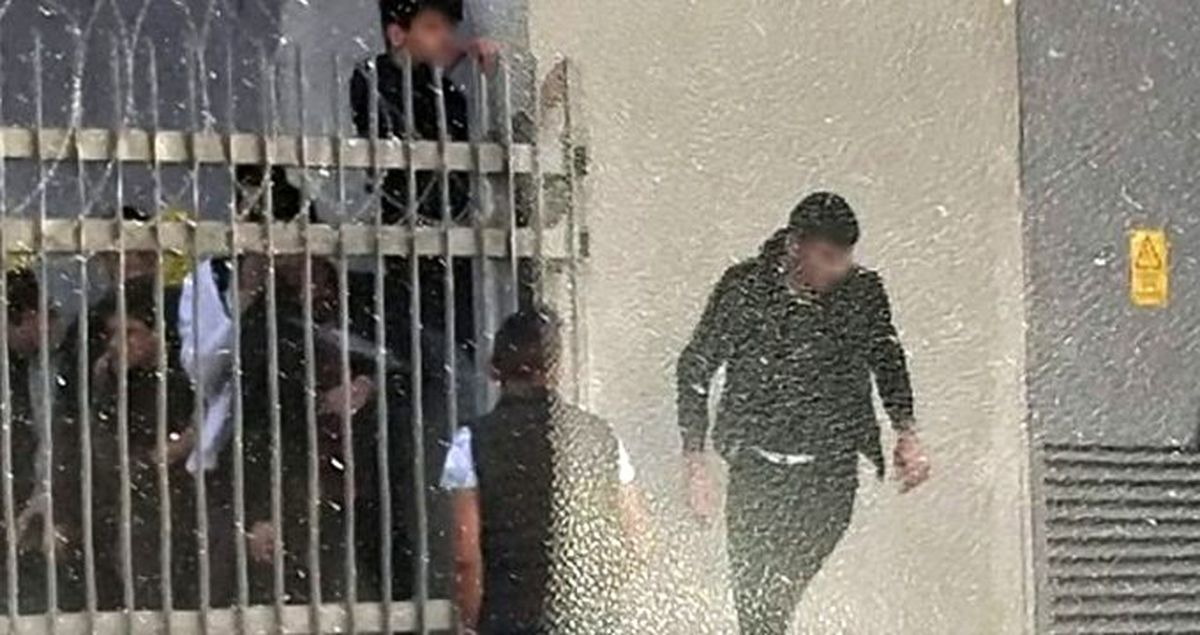 Lise öğrencilerinin tehlikeli kaçışı kamerada!