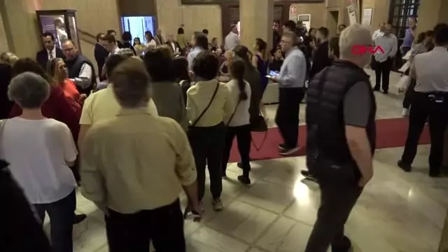 Mersin'de 'carmina burana' kapalı gişe Mersin'de 'carmina burana' kapalı gişe