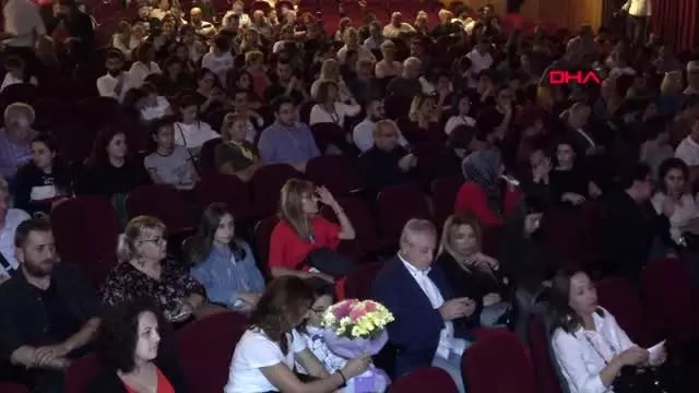 Mersin'de 'carmina burana' kapalı gişe Mersin'de 'carmina burana' kapalı gişe
