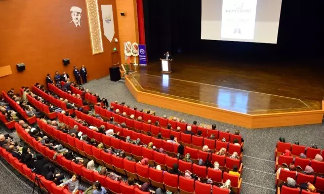 Mevlid-i Nebi Haftasında İl Müftülüğünce 'Peygamberimiz ve Aile' temalı konferans düzenlendi Mevlid-i Nebi Haftasında İl Müftülüğünce 'Peygamberimiz ve Aile' temalı konferans düzenlendi