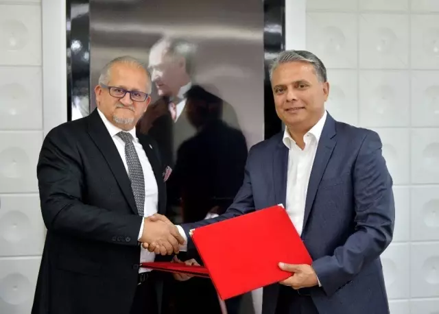 Muratpaşa Belediyesi ve ANSİAD'dan Teknoloji eğitimi için dev işbirliği Muratpaşa Belediyesi ve ANSİAD'dan Teknoloji eğitimi için dev işbirliği