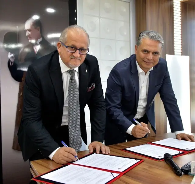 Muratpaşa Belediyesi ve ANSİAD'dan Teknoloji eğitimi için dev işbirliği Muratpaşa Belediyesi ve ANSİAD'dan Teknoloji eğitimi için dev işbirliği